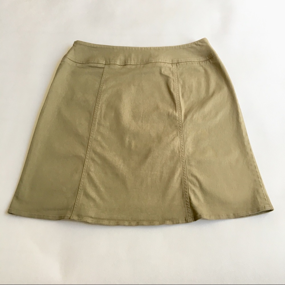 Chaus skirt